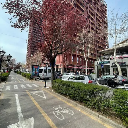 Garden Building Luxury * 地拉那