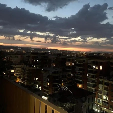 Garden Building Luxury 公寓