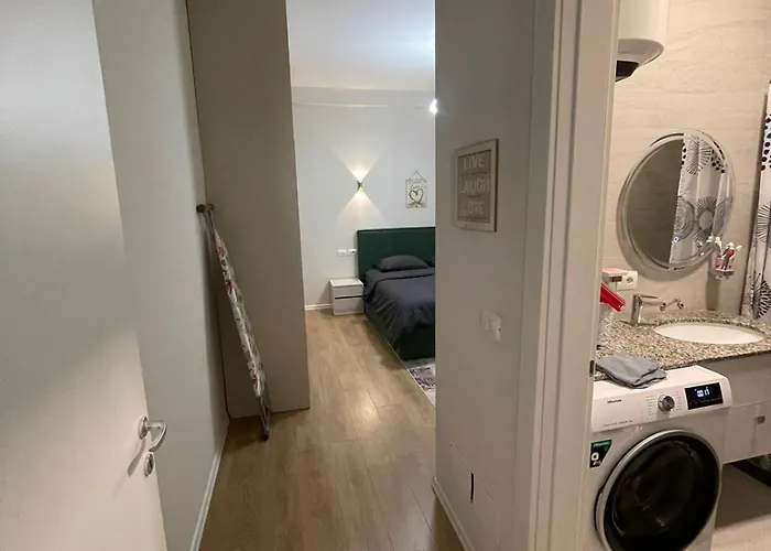 Garden Building Luxury 公寓